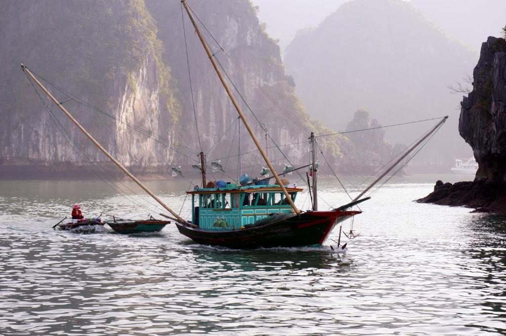 Oriental Sails Cruise Hotel Ha Long Buitenkant foto